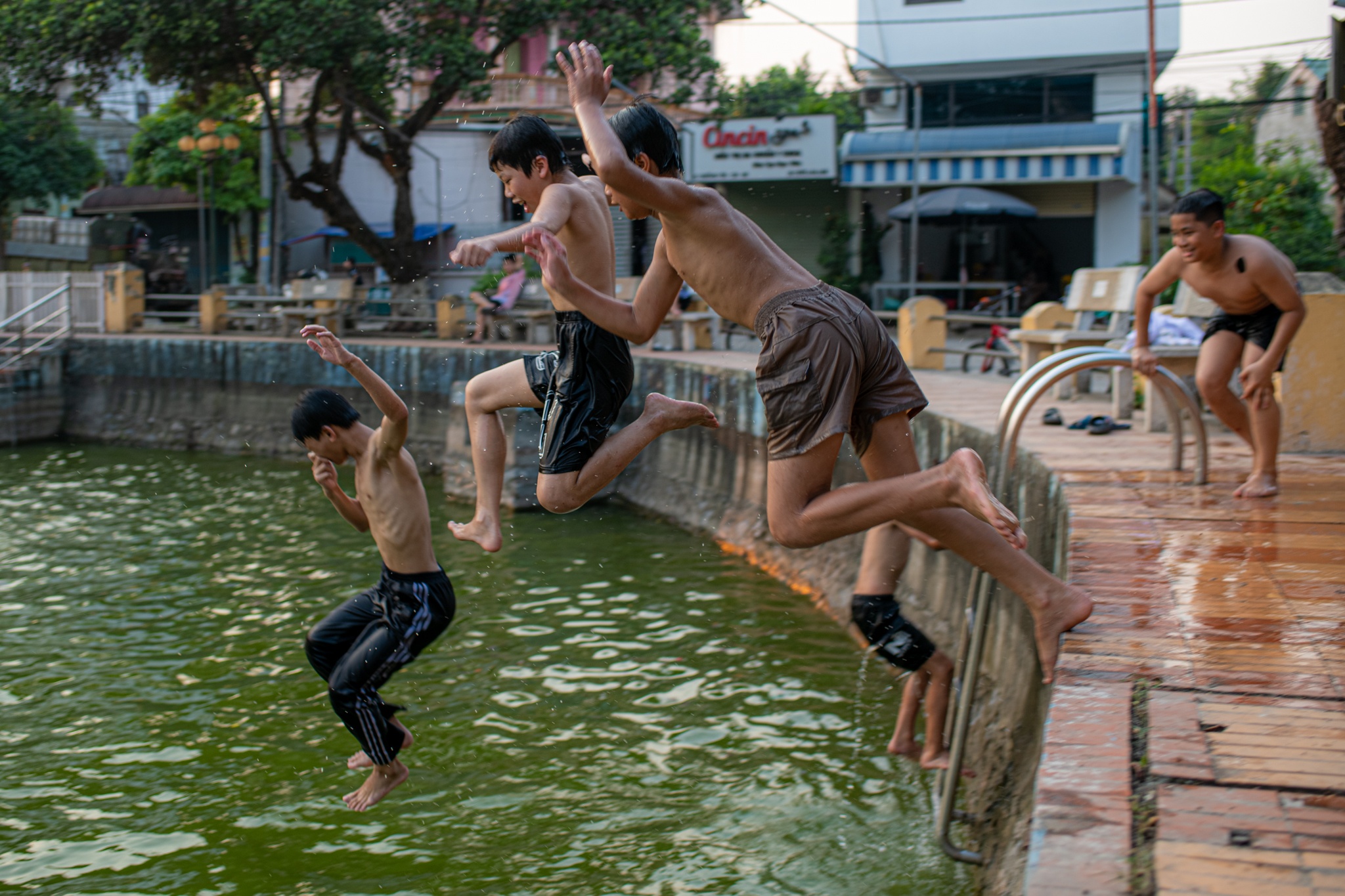 tre con tam ao anh 1