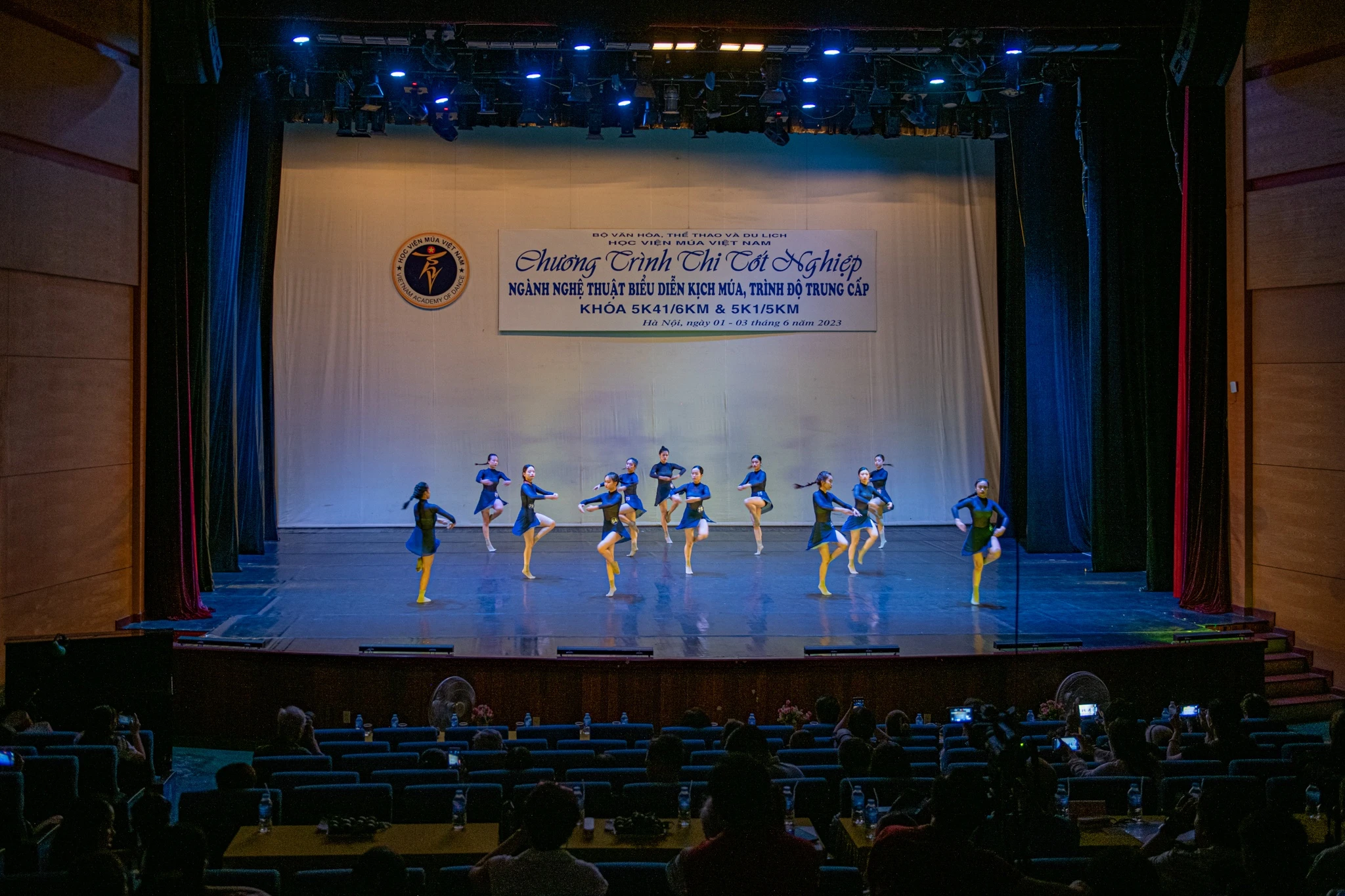 nghe thuat mua duong dai anh 1