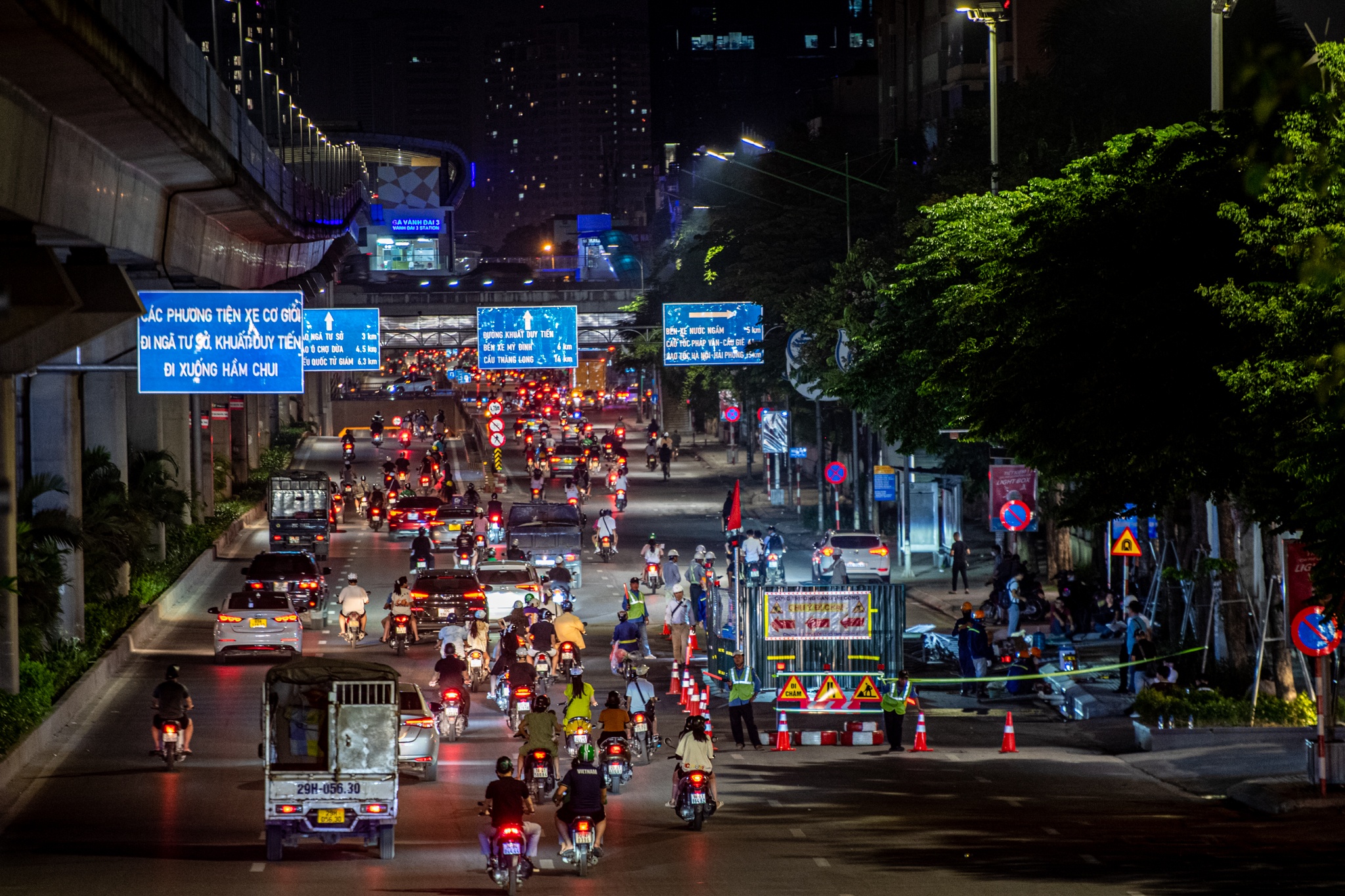 Chan long duong, xu ly he thong nuoc thai o Ha Noi hinh anh