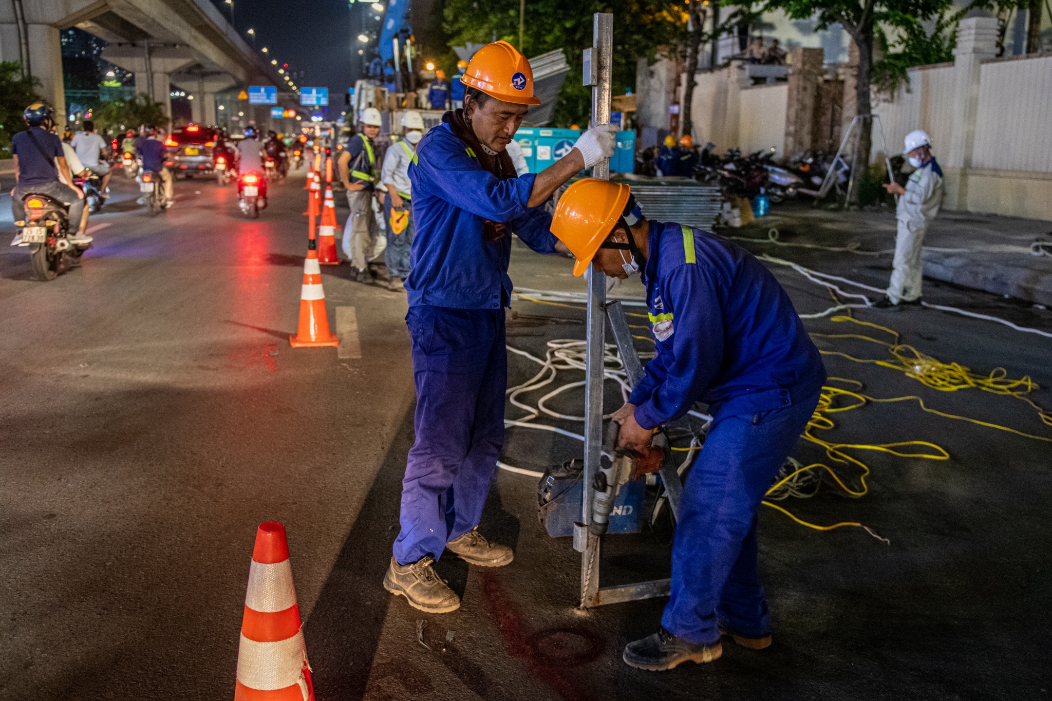 Lo cot duong nguyen trai anh 4