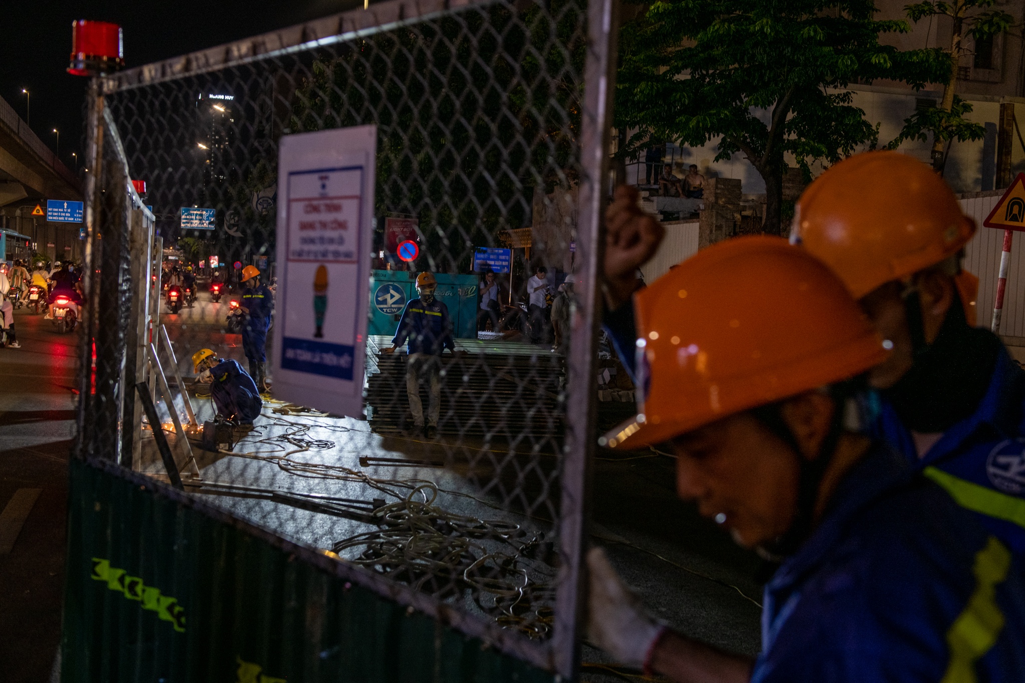 Lo cot duong nguyen trai anh 8