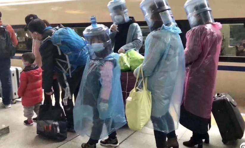 An toi song, do con len quan ao, nguoi TQ dung du cach chong corona hinh anh