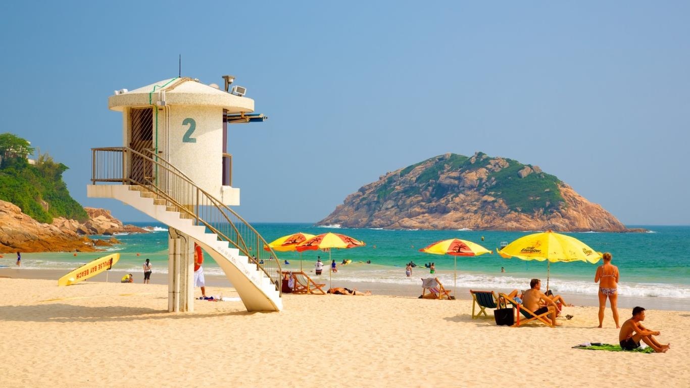 Người Hong Kong tụ tập ở bãi biển ảnh 1 Nguoi Hong Kong tu tap o bai bien anh 1
