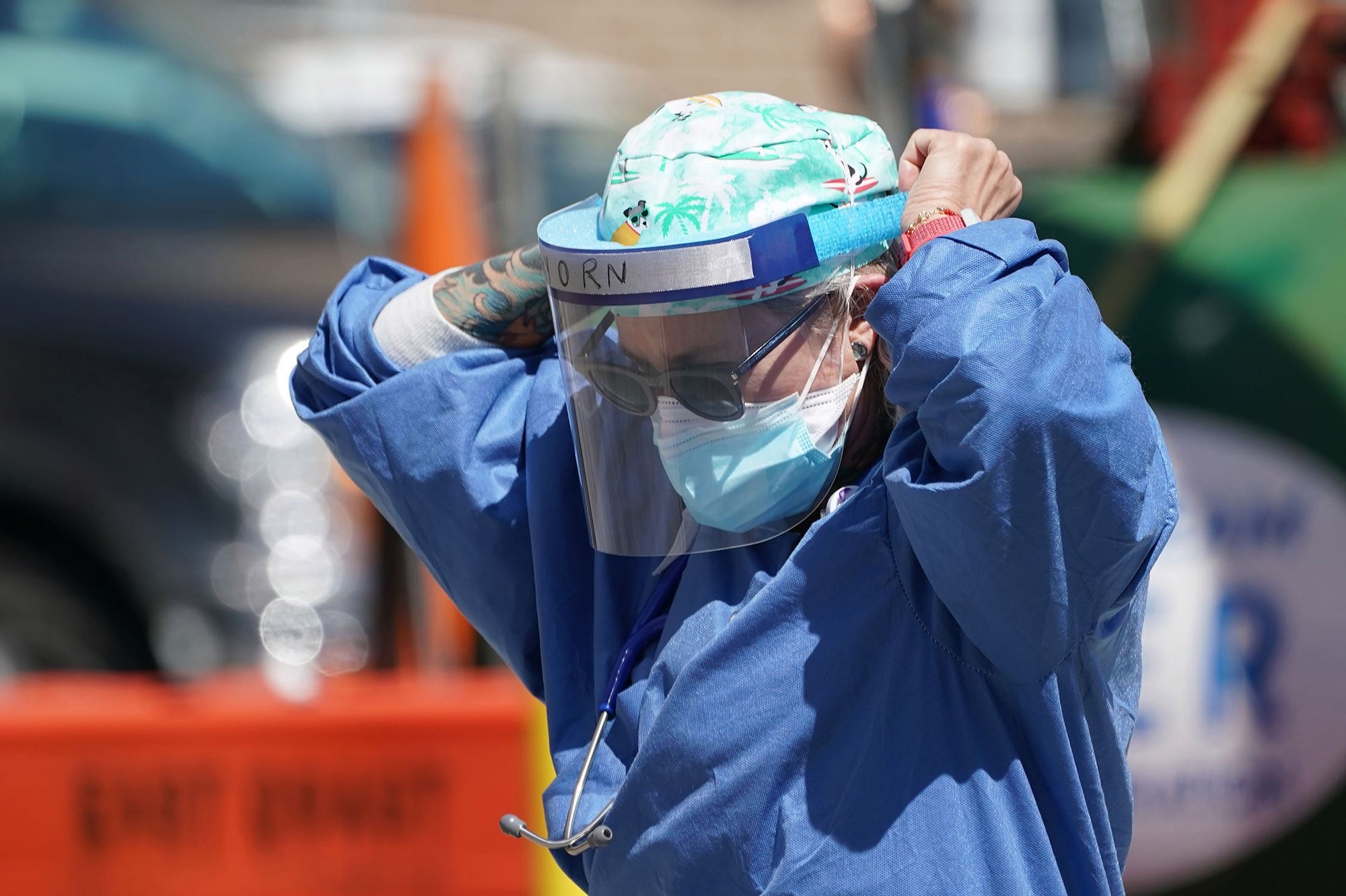 Am anh khi nhin benh nhan chet va noi nho nha cua y ta o New York hinh anh