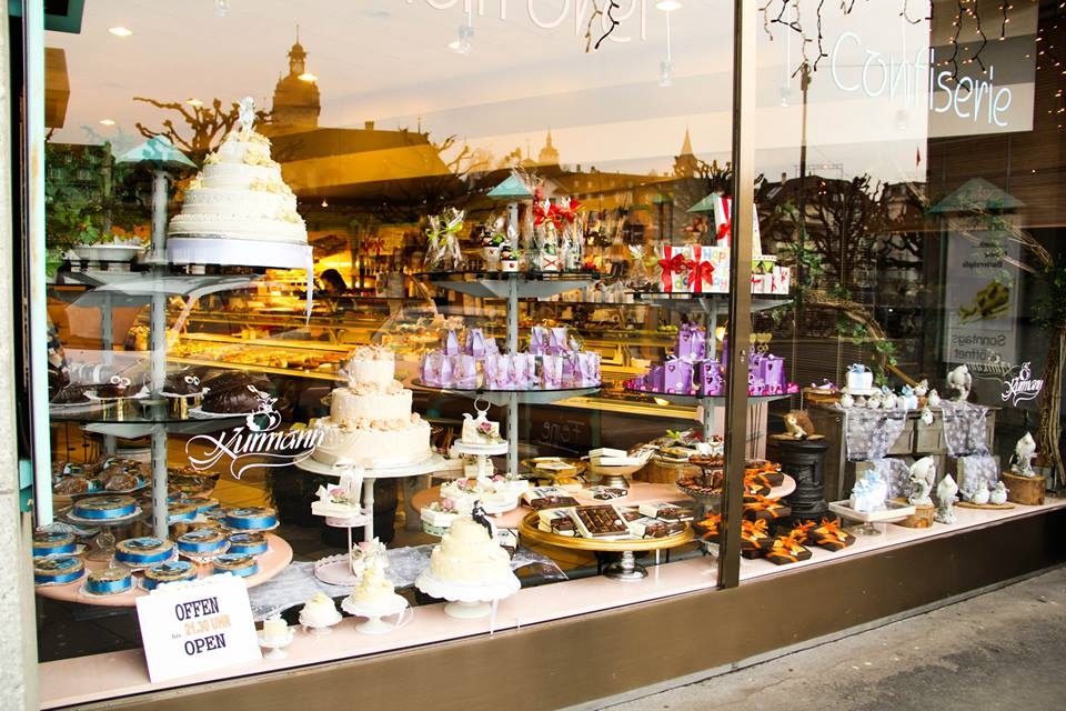 Có lẽ, người ta biết tới Thuỵ Sĩ - đất nước đồng hồ mà ít nhớ tới, nơi đây còn vùng đất ngọt ngào nổi tiếng thế giới về chocolate và bánh ngọt.