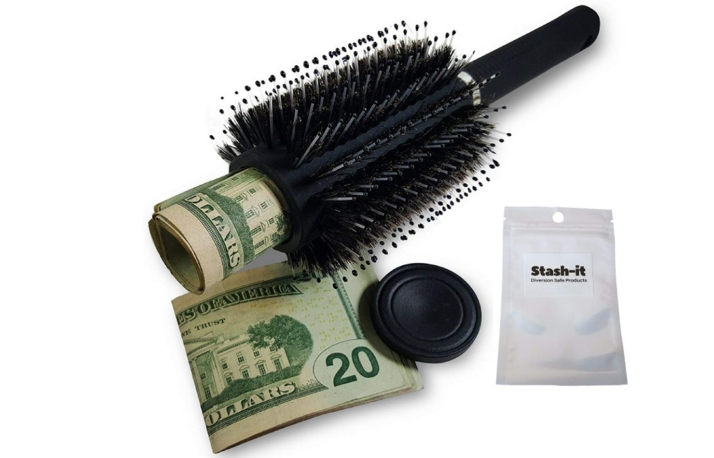 5 vat dung thong minh giup ban xua tan noi lo moc tui khi di du lich hinh anh