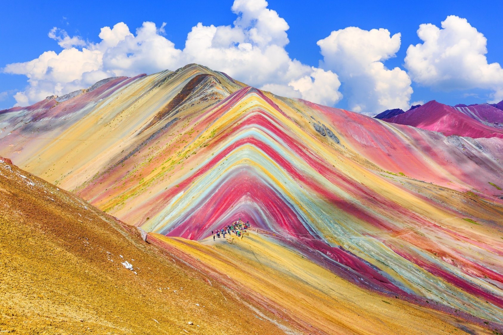 Ngon nui cau vong dep nhu tranh ve o Peru hinh anh