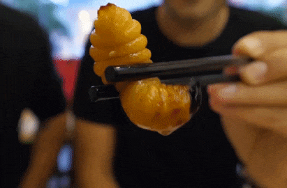 Khach Tay phan ung the nao khi an thu duong dua? hinh anh