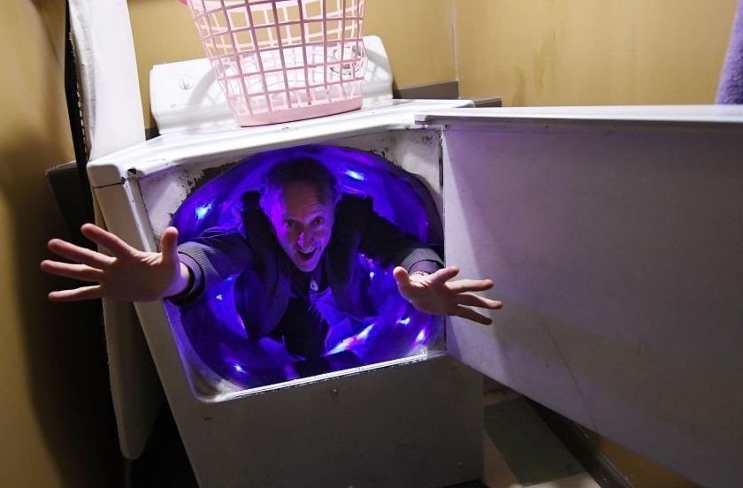 Bi an canh cua may giat o 'ngoi nha vinh cuu luan hoi' hinh anh