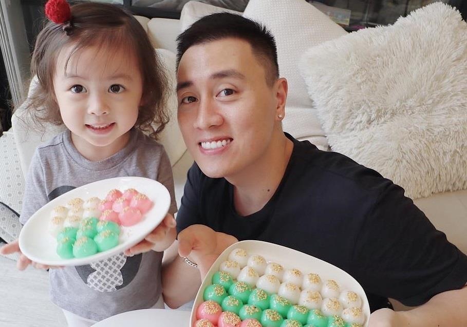 Kien Hoang khoe anh banh troi ngu sac ben con gai ngay Tet Han thuc hinh anh