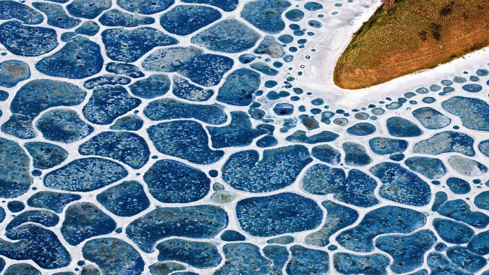 Ho nuoc loang lo ky quai, khien nguoi so lo noi da ga hinh anh