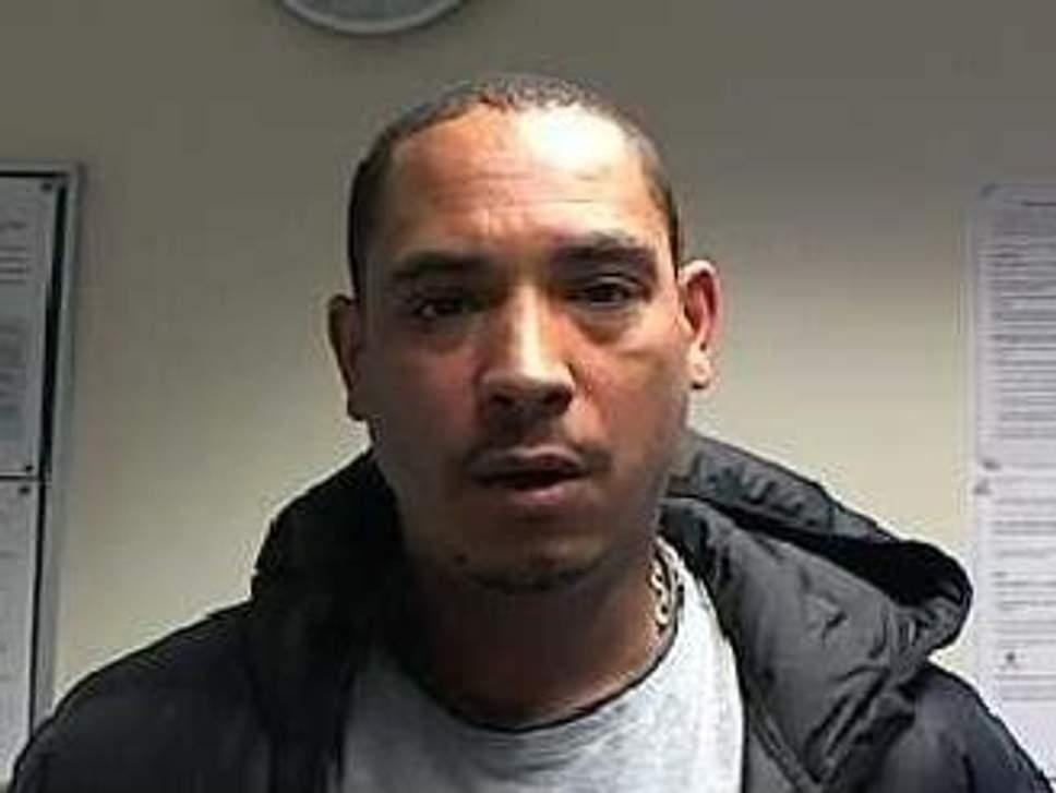 mo cua may bay anh 1