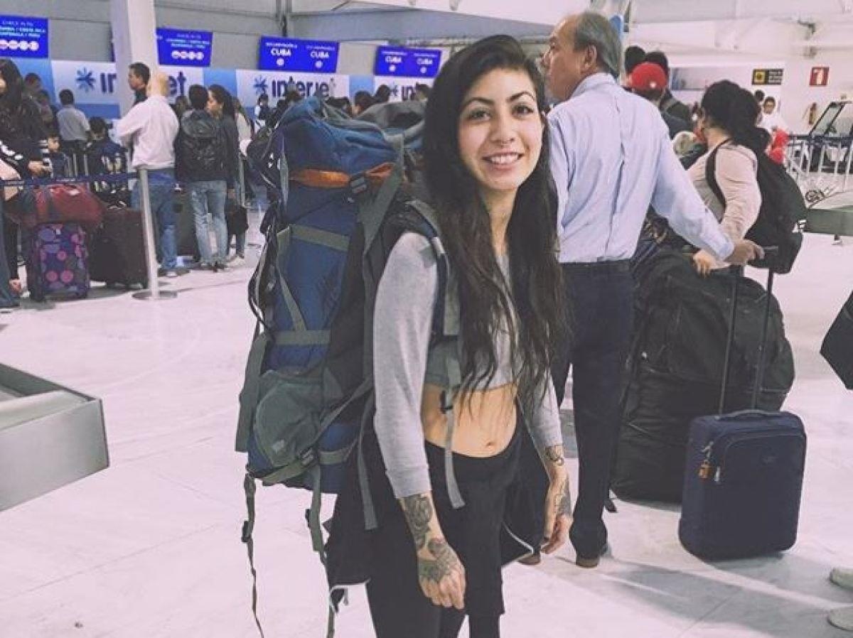 phu nu du lich mot minh anh 2