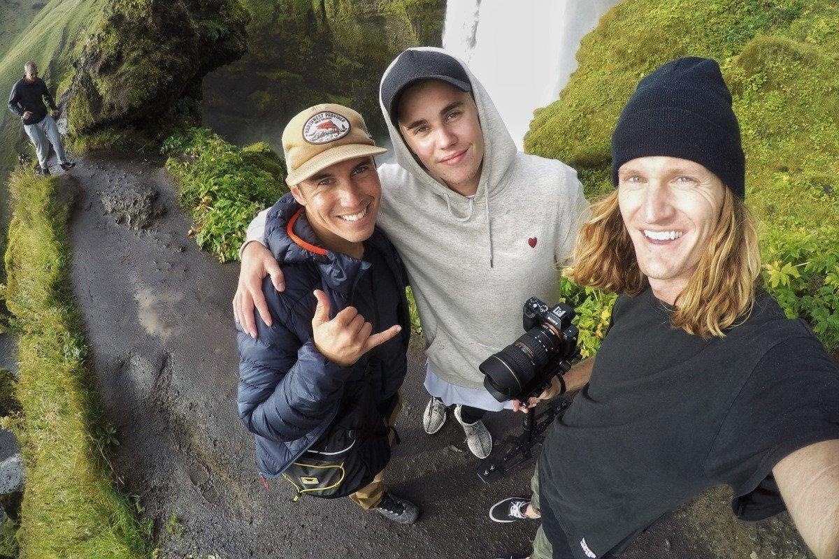 'So' fan Justin Bieber, khu du lich Iceland phai tam dong cua hinh anh