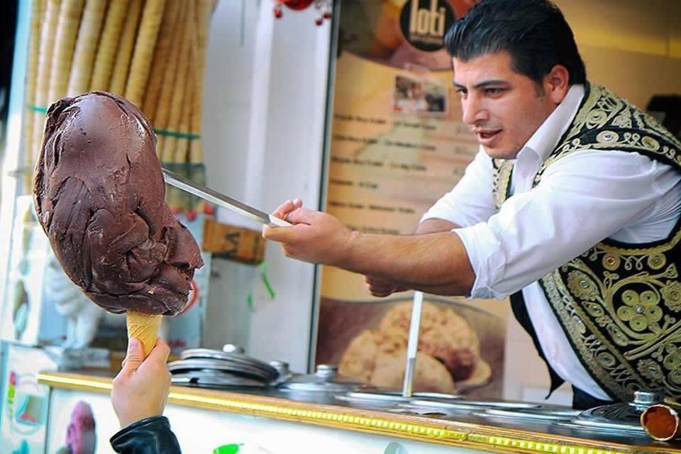 Mon kem truyen thong phai dung dao de bo cua Tho Nhi Ky hinh anh