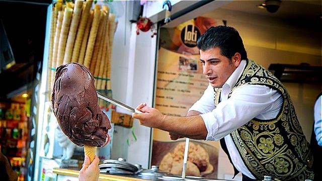 Khach hang 'be mat' de an duoc cay kem Tho Nhi Ky hinh anh