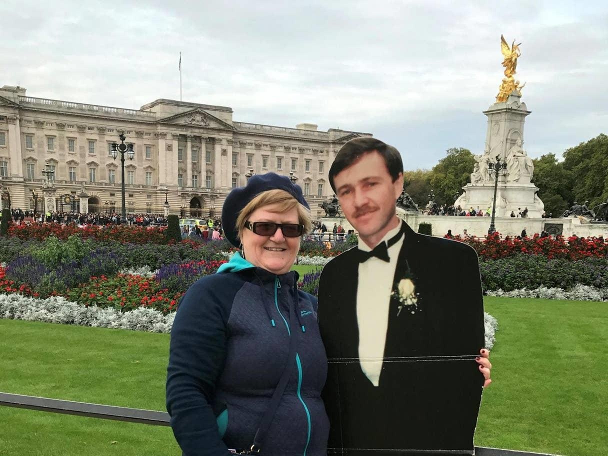 đem ảnh chồng đi khắp thế giới ảnh 1 dem anh chong di khap the gioi anh 1