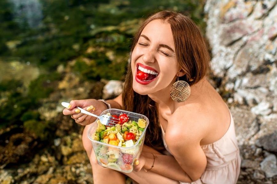 Cam an sach bat va 7 dieu toi ky khi an uong tren the gioi hinh anh