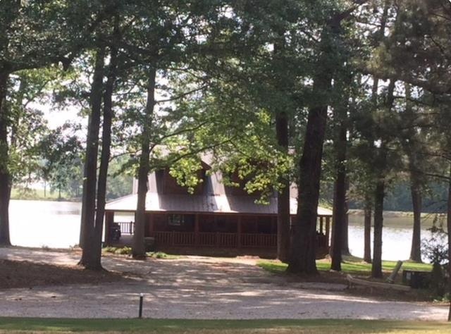 thue nha cua iron man anh 1