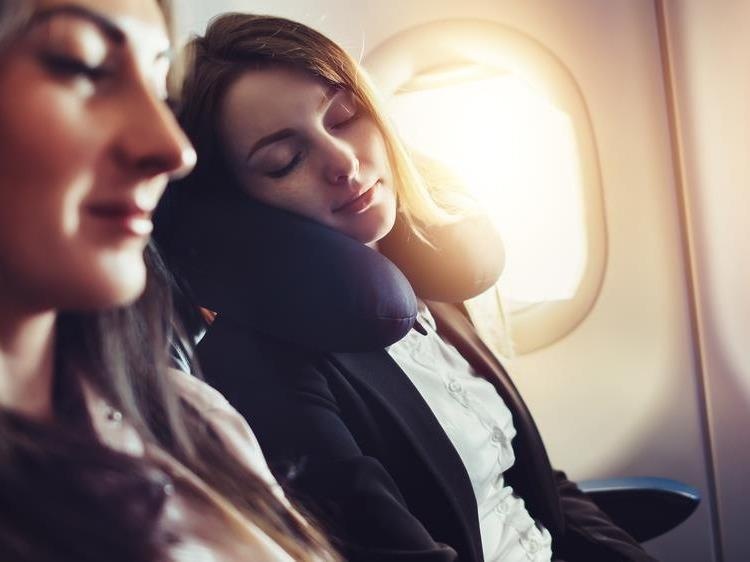 2 vi tri ngoi dep nhat tren may bay khach hang nen thu hinh anh