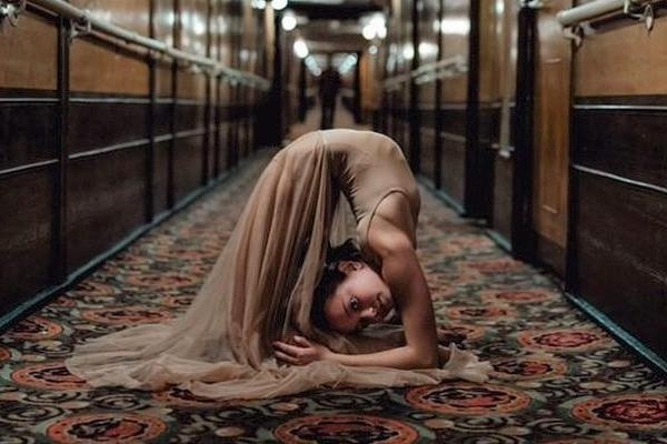 Bo 40 USD tham quan tau ma kinh di, noi lien voi the gioi khac hinh anh