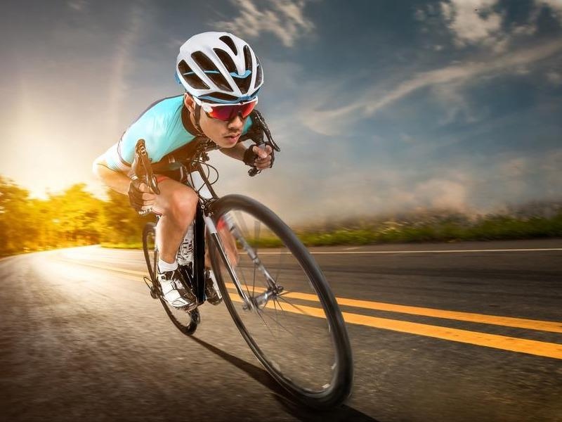 Dung tim voi trai nghiem phi xe dap thang xuong vuc tu do cao 40 m hinh anh