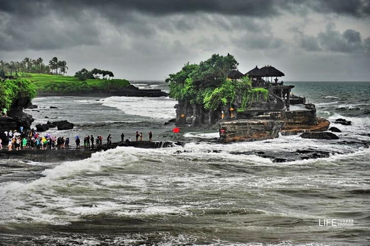 Song du, khi moc tui va nhung hiem nguy tiem an tai Bali hinh anh