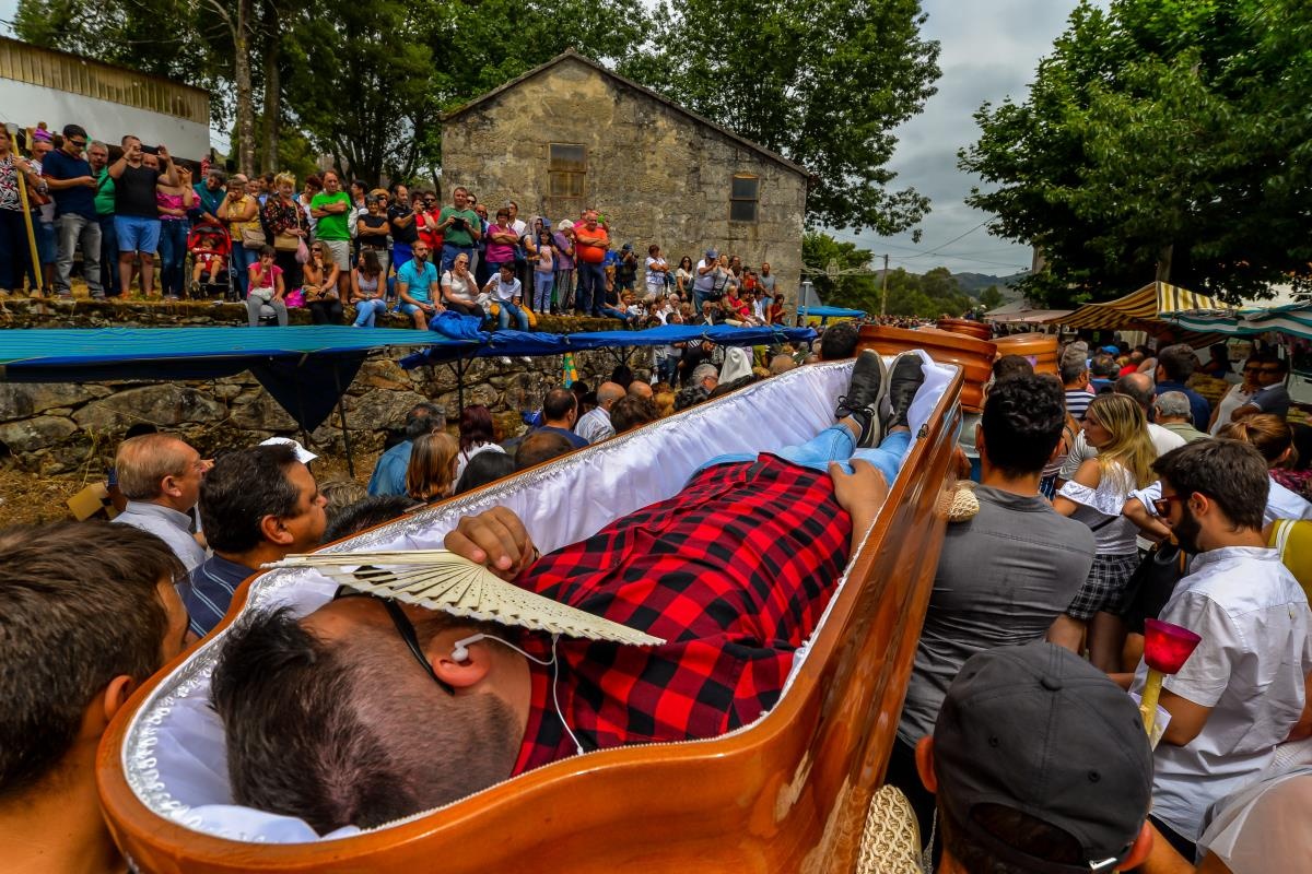 Le hoi ruoc quan tai nguoi song ron toc gay hinh anh