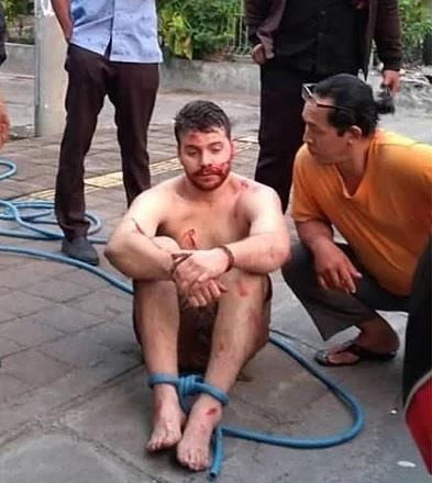 khách tây say ảnh 2 khach tay say anh 2