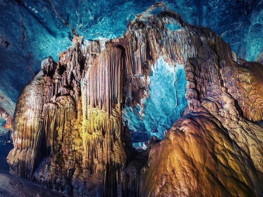 Quang Binh dong cua tat ca diem du lich phong bao lu hinh anh