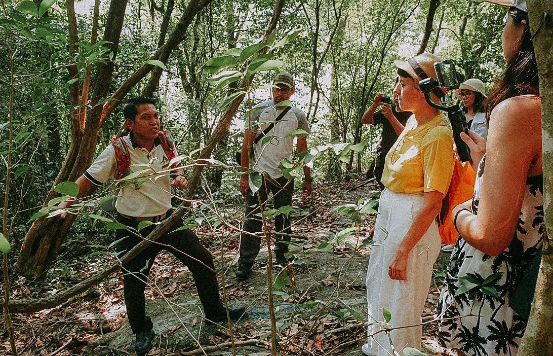 boi cung rua tren bien anh 3