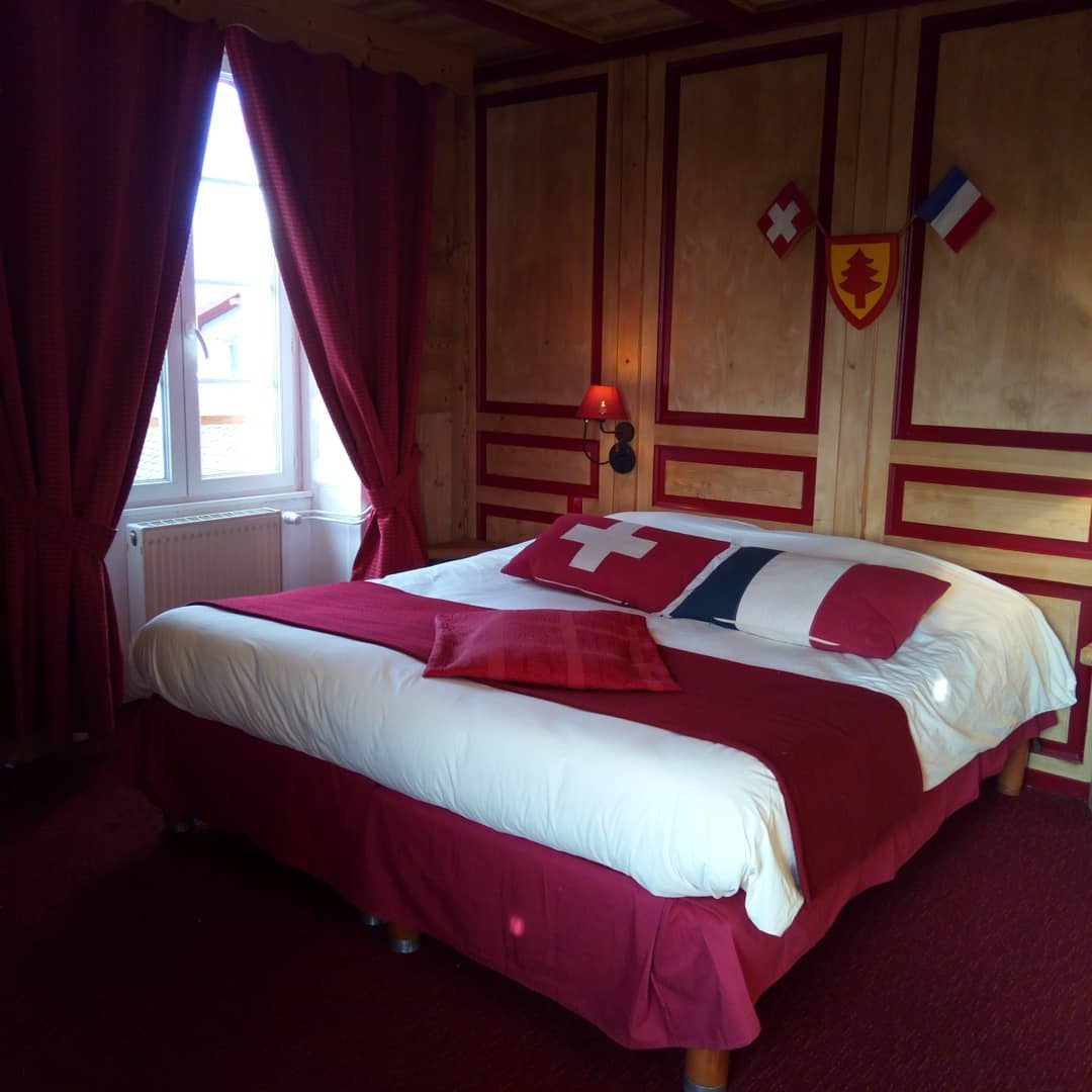 khach san nam tren 2 nuoc anh 4