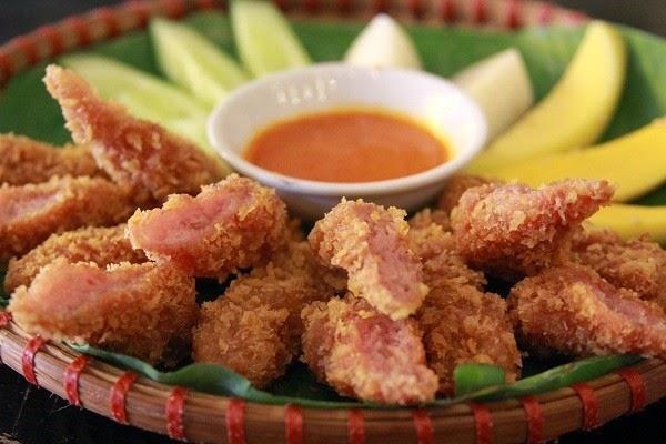 Nem chua ran - dac san duong pho ngon re cua Ha Noi hinh anh