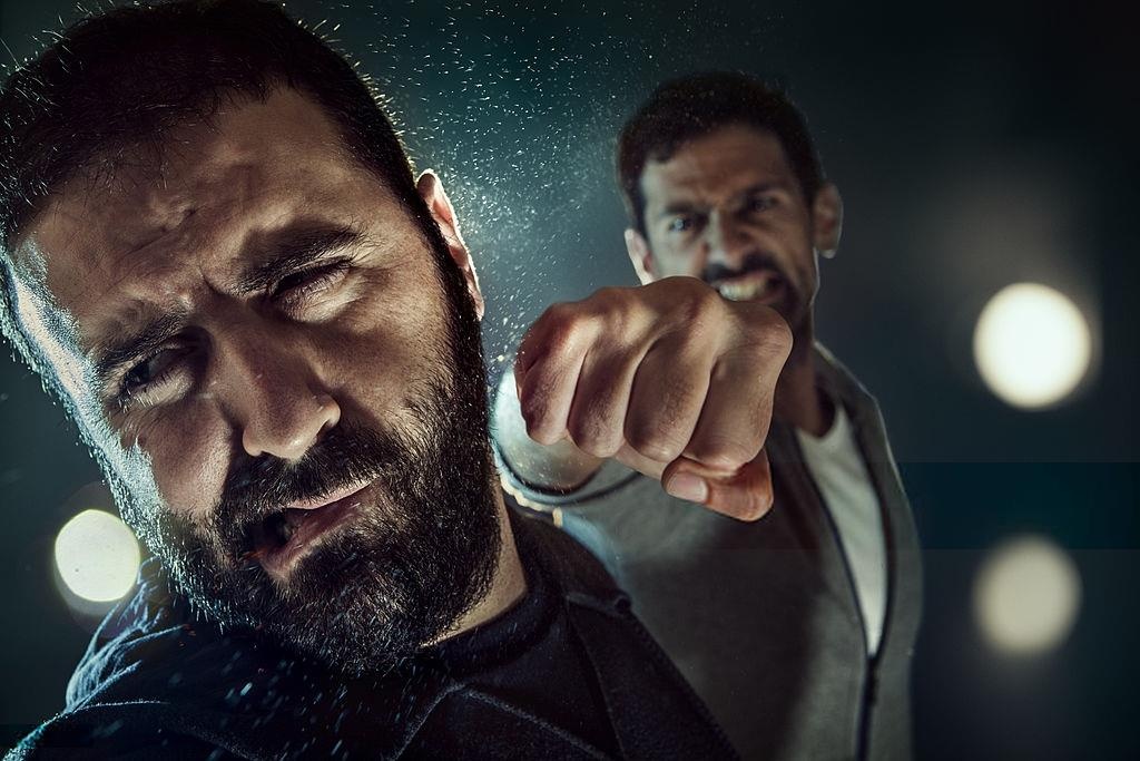 nguoi canada xin loi anh 7