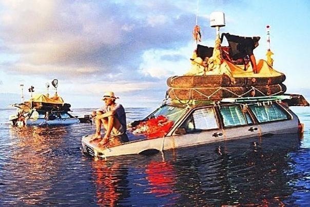 Nguoi dan ong phuot xuyen Dai Tay Duong bang oto noi tren nuoc hinh anh