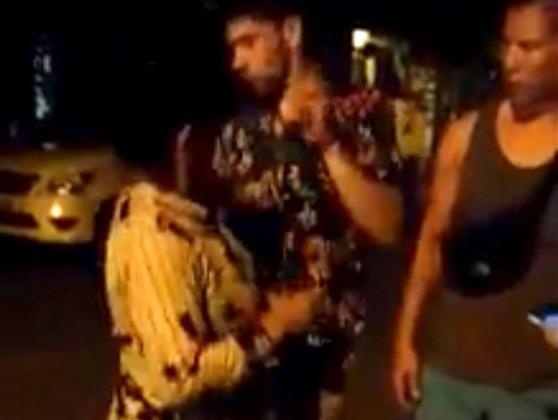 Nguoi phu nu o Hoi An noi gi khi bi to danh khach Tay hinh anh