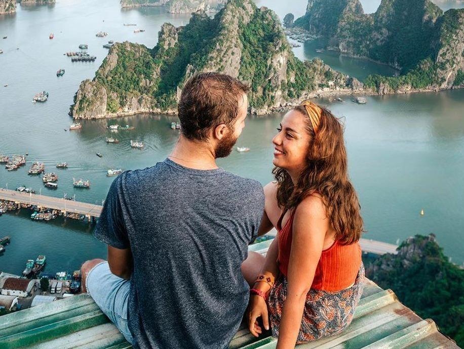 Tam dung viec tang gia ve tham quan vinh Ha Long hinh anh