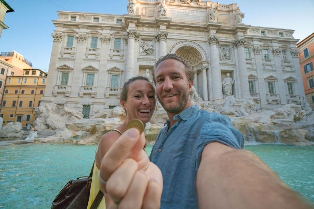 Dai phun nuoc hung hon 4.000 USD moi ngay tu du khach hinh anh