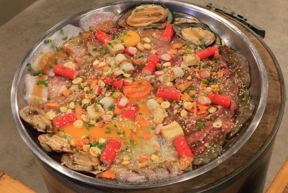 Cach lam lau Thai thap cam cho ca nha quay quan xem bong da hinh anh