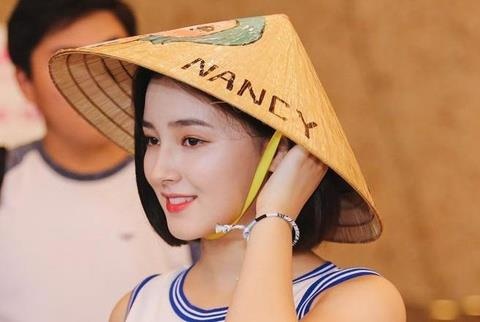 Khach quoc te den Viet Nam giam nhe trong thang 12 hinh anh