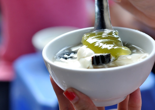 Tao pho va nhung mon an vat buoi xe chieu o Ha Noi hinh anh