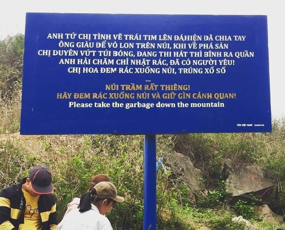 Bien bao nhat rac co nguoi yeu gay cuoi tai nui Tram hinh anh