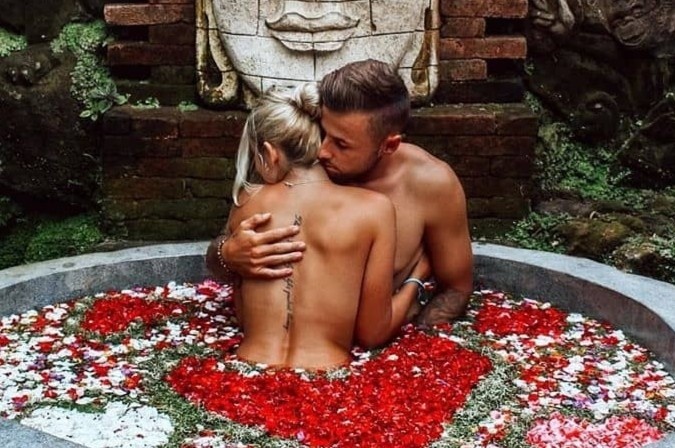 Nhung bon tam hoa lang man ton 3 gio chuan bi o Bali hinh anh