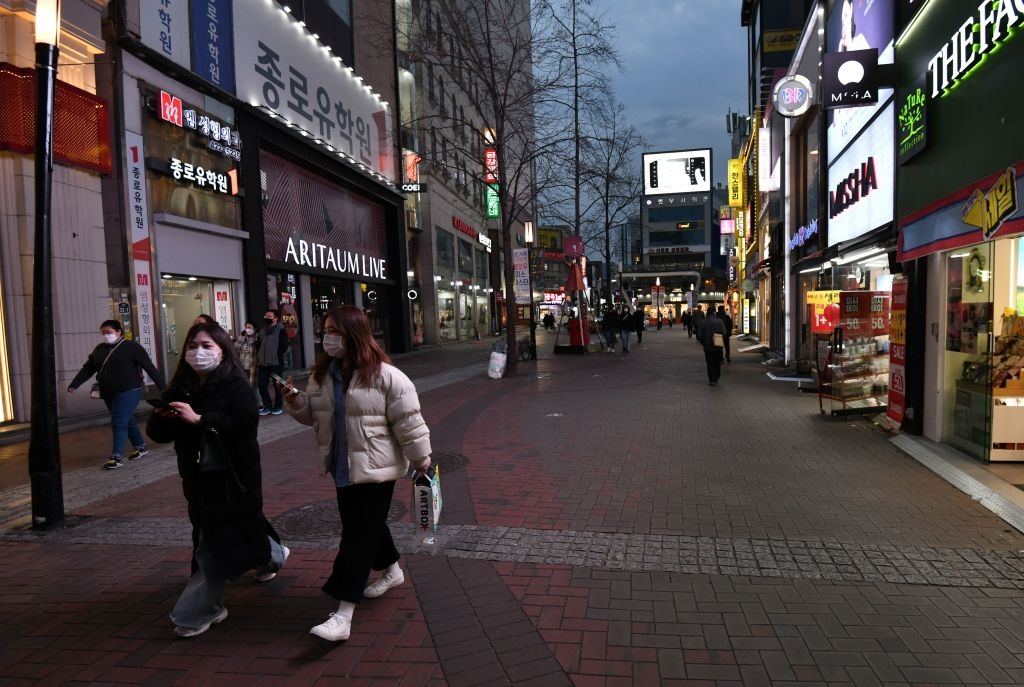 virus corona lay lan anh 8