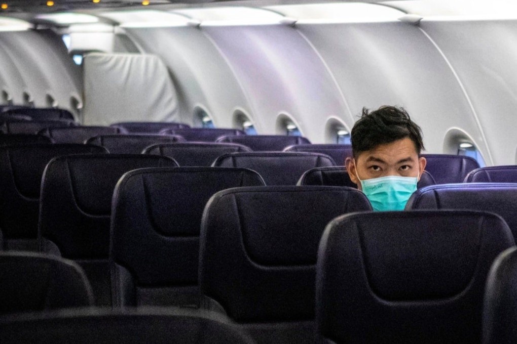 Nhung may bay trong khong tren bau troi vi dich Covid-19 hinh anh