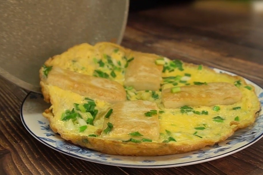 Bien tau trung ran kep dau phu de lam hinh anh