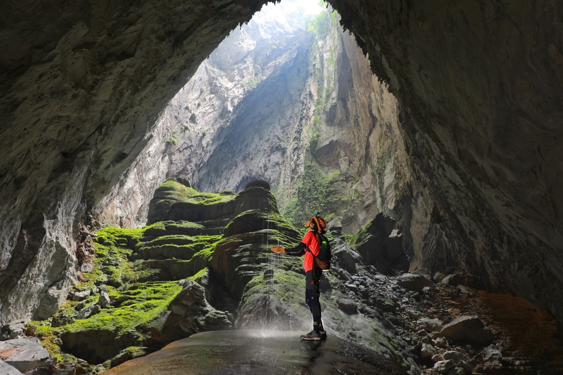 Bao Tay chon hang Son Doong vao top 6 diem du lich ao mua dich hinh anh