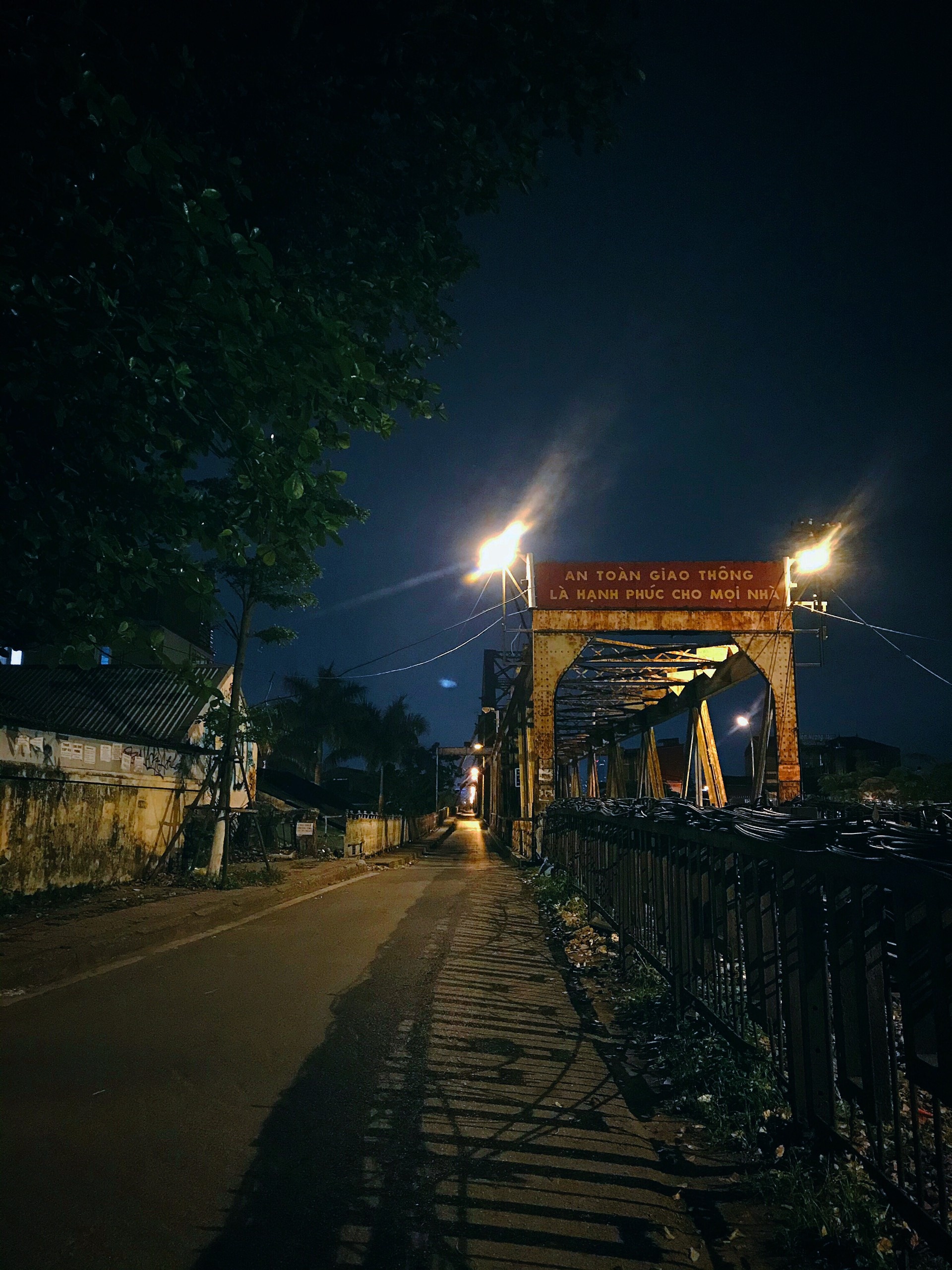 ha noi ve dem anh 14