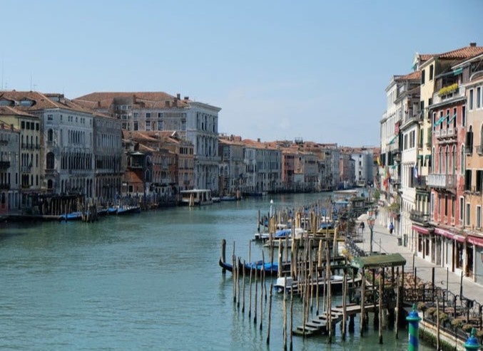 cách ly xã hội ảnh 10 cach ly xa hoi anh 10