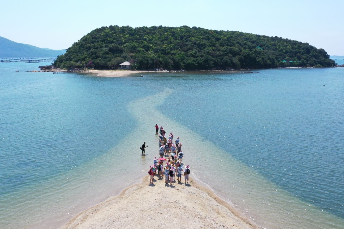 Phu Yen mo cua don khach du lich tro lai hinh anh